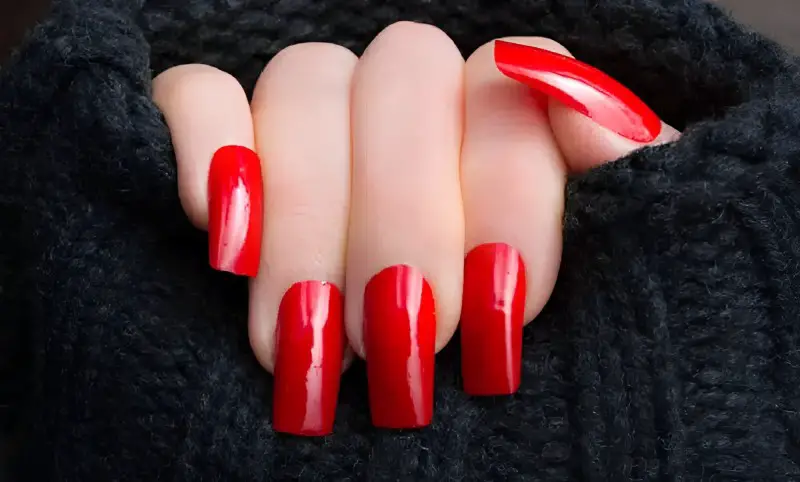 Unhas de natal com vermelho clássico